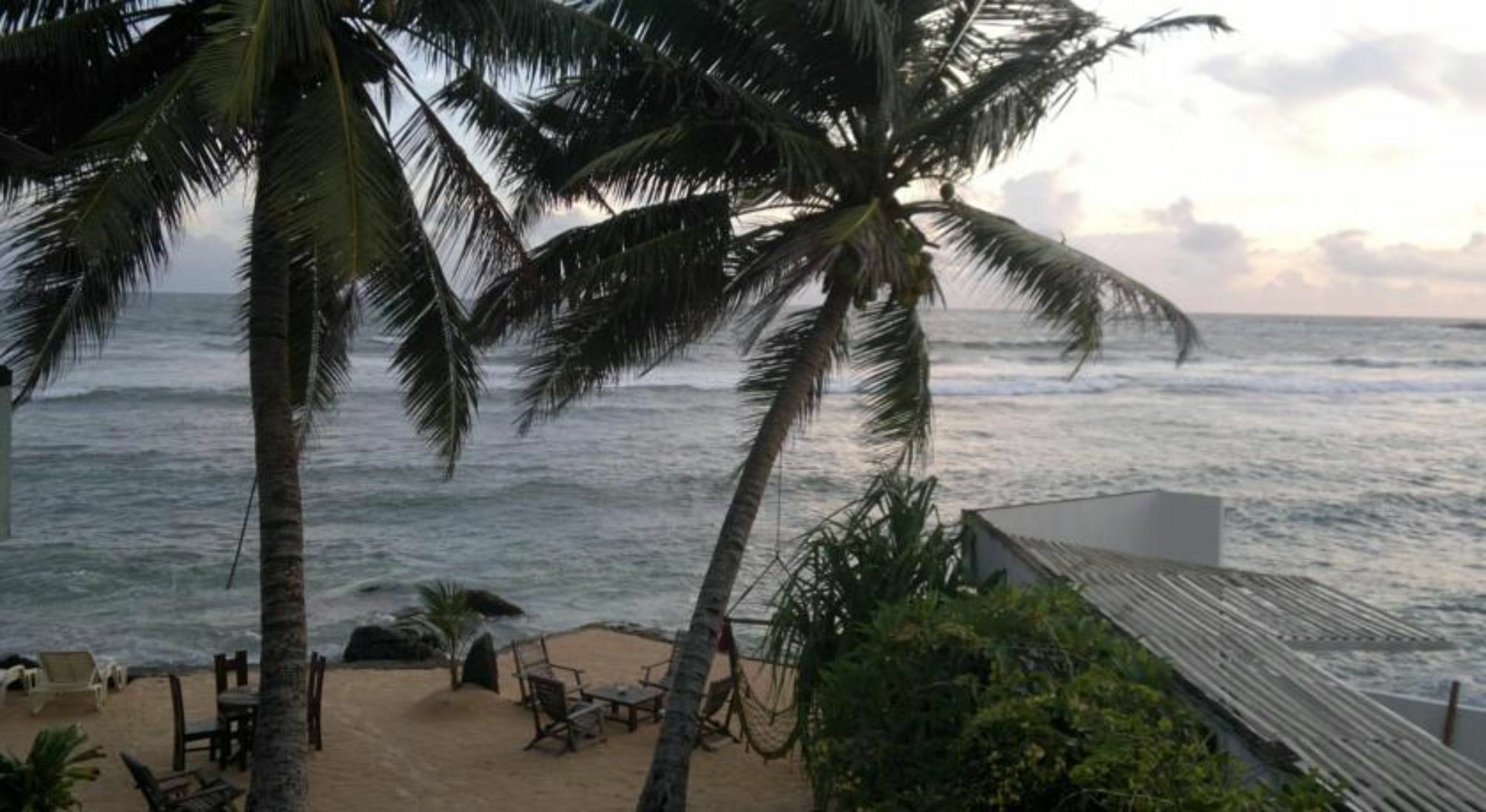 Beach Castle Hotel Unawatuna Exterior photo