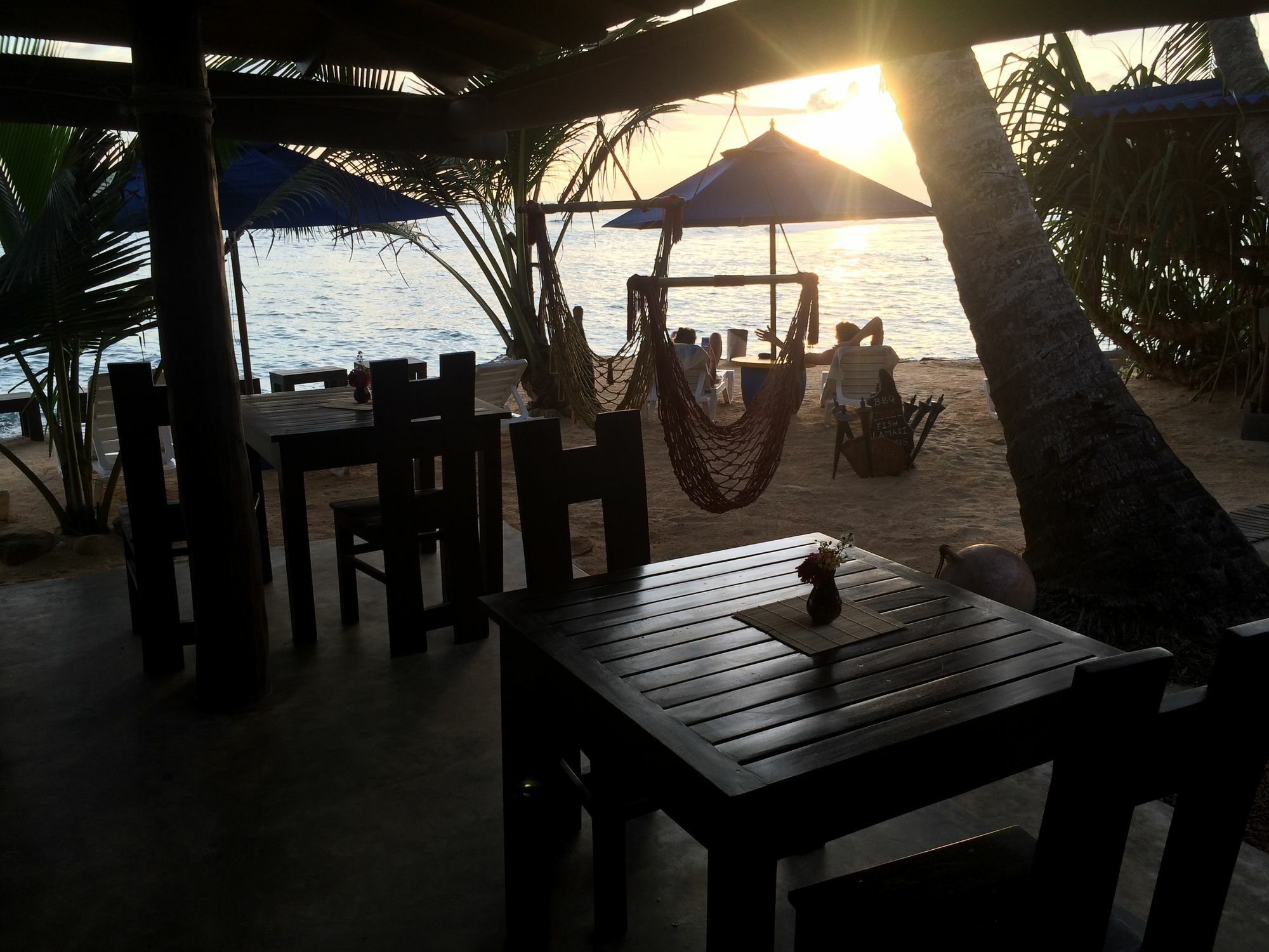 Beach Castle Hotel Unawatuna Exterior photo