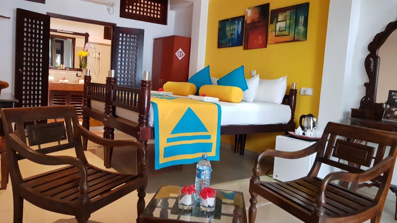 Beach Castle Unawatuna Exterior photo